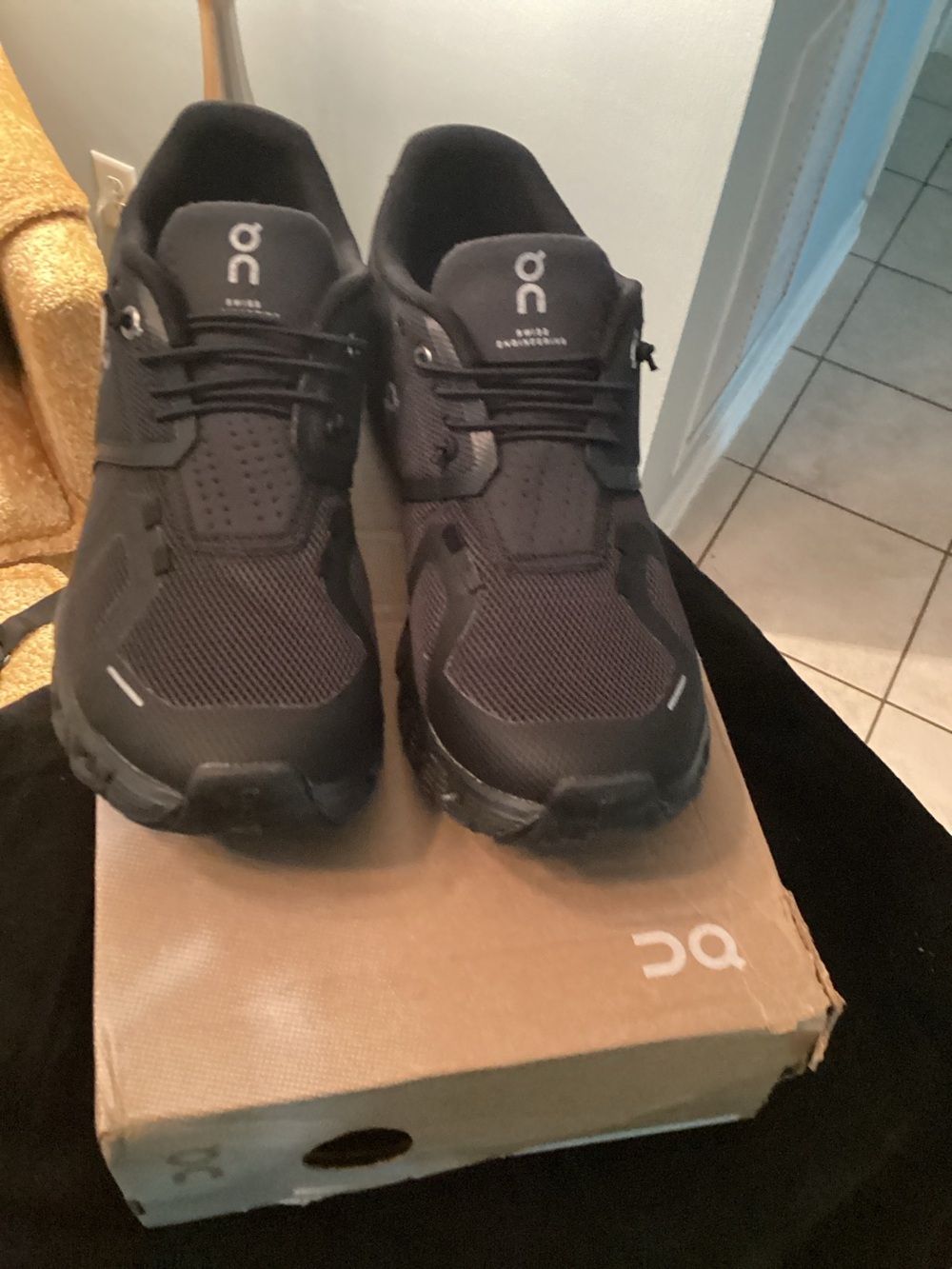 On Running Women’s Black Athletic Trail Shoes